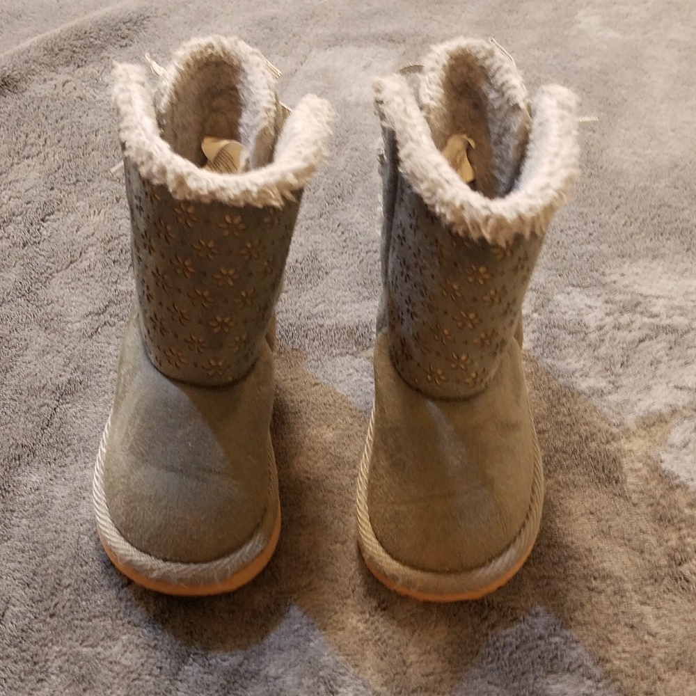 Adorable Toddler Girls Boots, Size 6